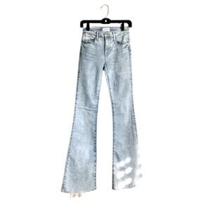 FRAME Le High Flare Light Wash Raw Hem Jeans Size 28